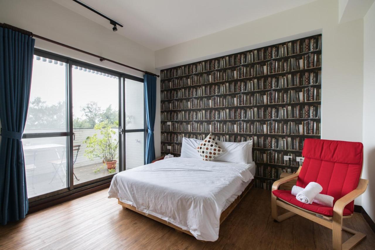 黑琵軼棧湖濱旅宿 K&B Happy Hostel Тайнань Екстер'єр фото