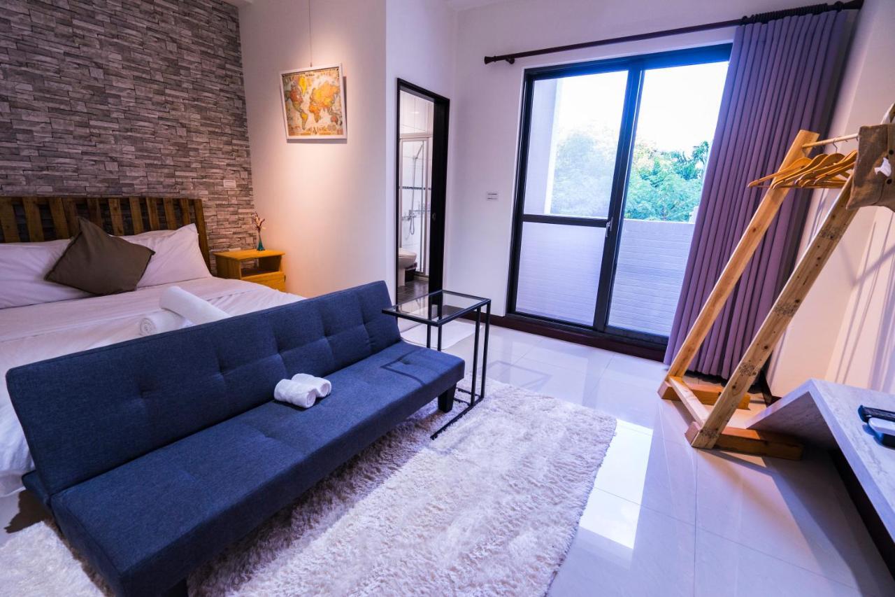 黑琵軼棧湖濱旅宿 K&B Happy Hostel Тайнань Екстер'єр фото