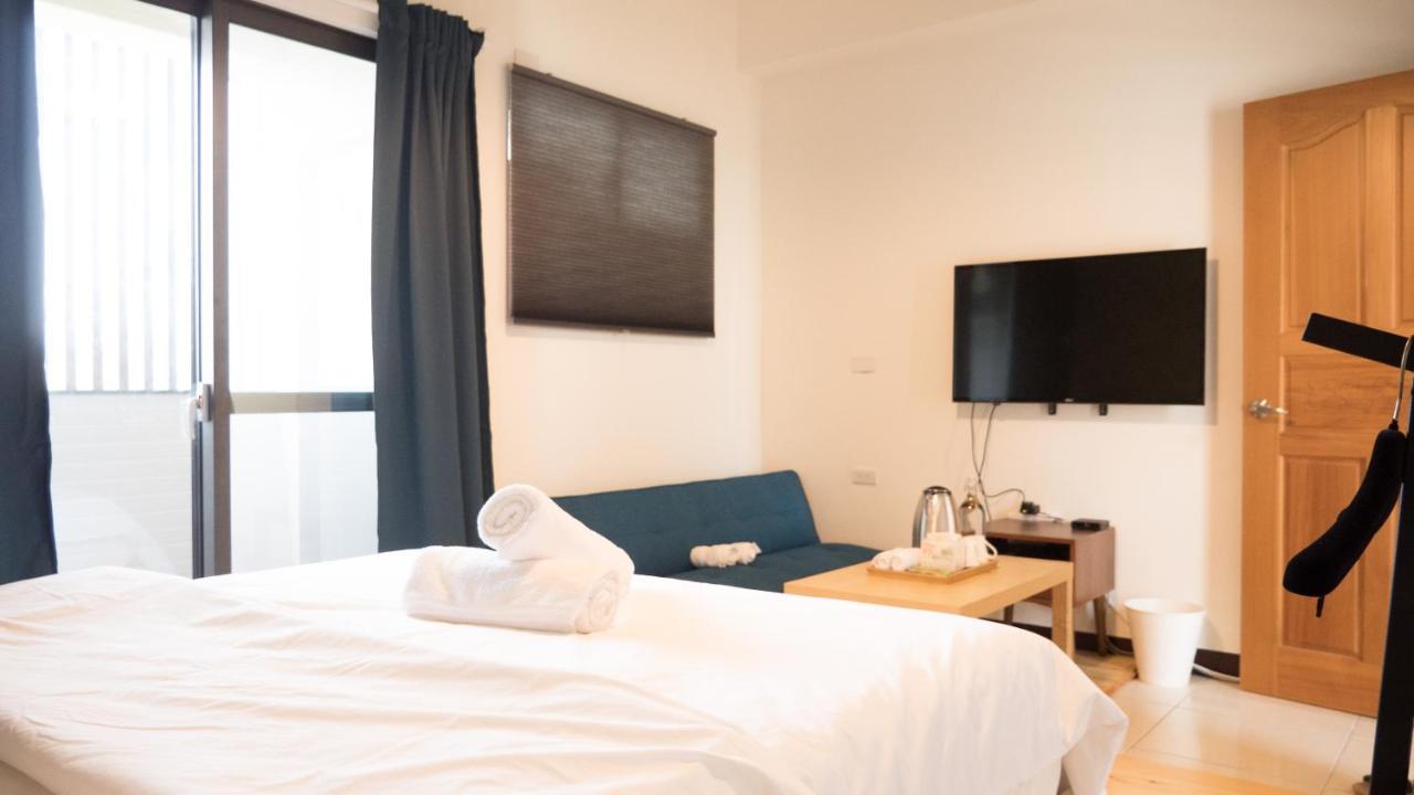黑琵軼棧湖濱旅宿 K&B Happy Hostel Тайнань Екстер'єр фото