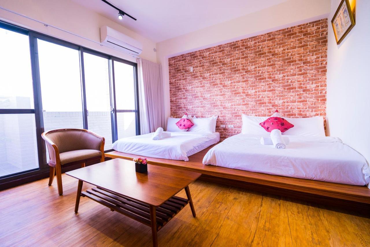 黑琵軼棧湖濱旅宿 K&B Happy Hostel Тайнань Екстер'єр фото
