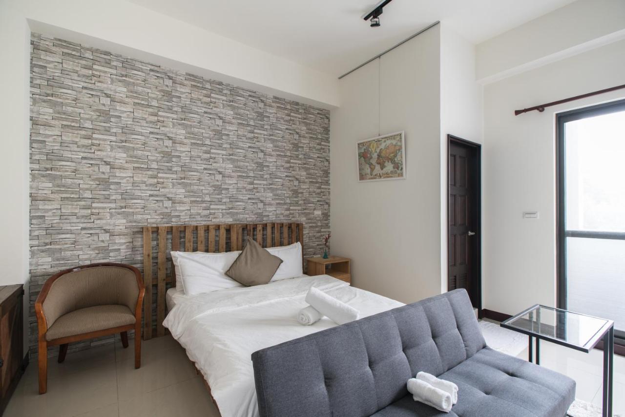 黑琵軼棧湖濱旅宿 K&B Happy Hostel Тайнань Екстер'єр фото