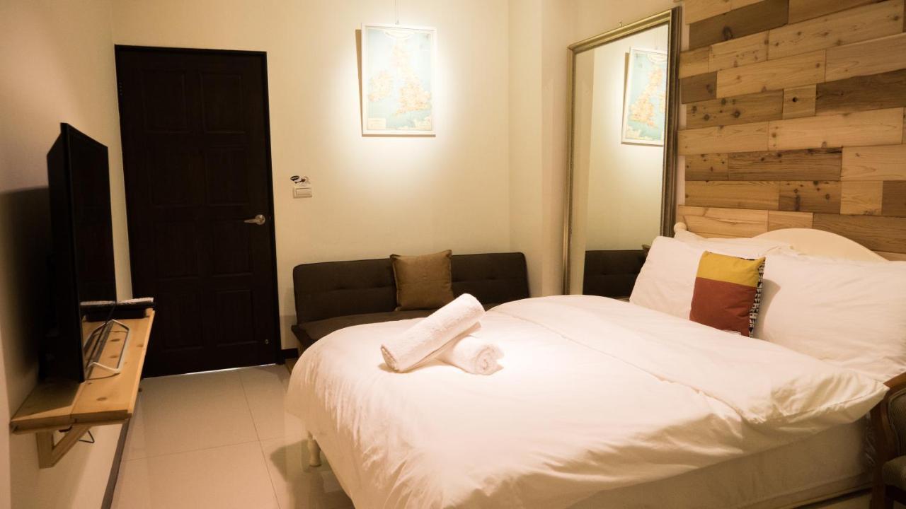 黑琵軼棧湖濱旅宿 K&B Happy Hostel Тайнань Екстер'єр фото