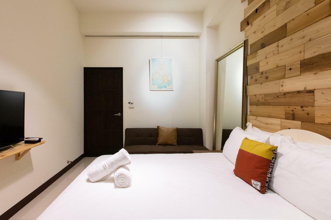 黑琵軼棧湖濱旅宿 K&B Happy Hostel Тайнань Екстер'єр фото