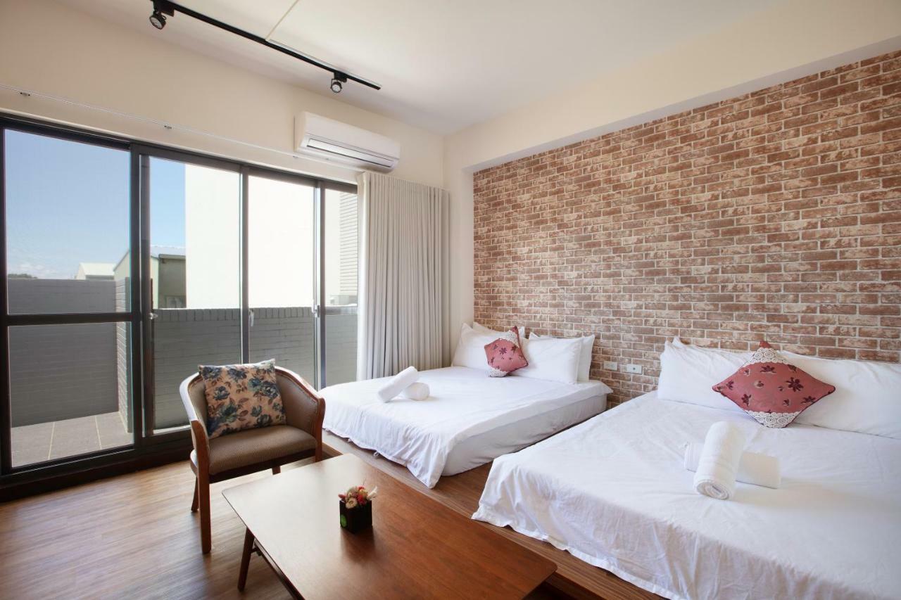黑琵軼棧湖濱旅宿 K&B Happy Hostel Тайнань Екстер'єр фото